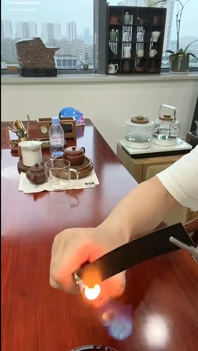 ���̰���